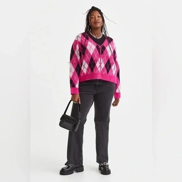 H&M | Divided Knit Argyle Pink Cardigan Sweater - Picture 4 of 6